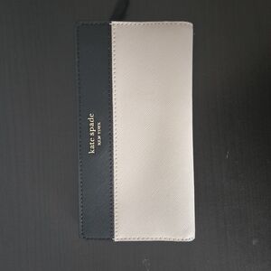 Kate Spade Black and Cream Wallet